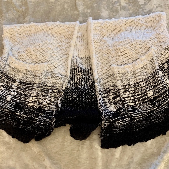 NWT Anthropologie Ivory/Black Cardigan Sweater 🖤 - Picture 4 of 5